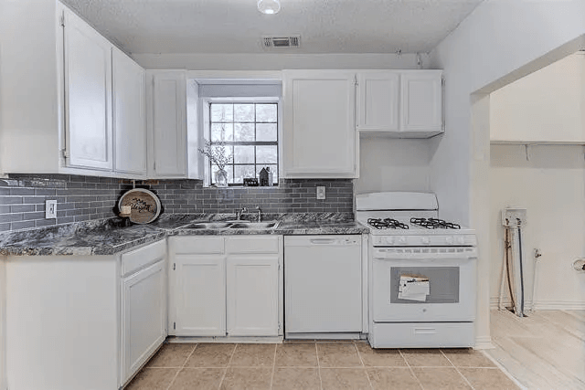 2531-Bomar-Ave-pic-18