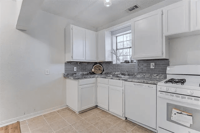 2531-Bomar-Ave-pic-19