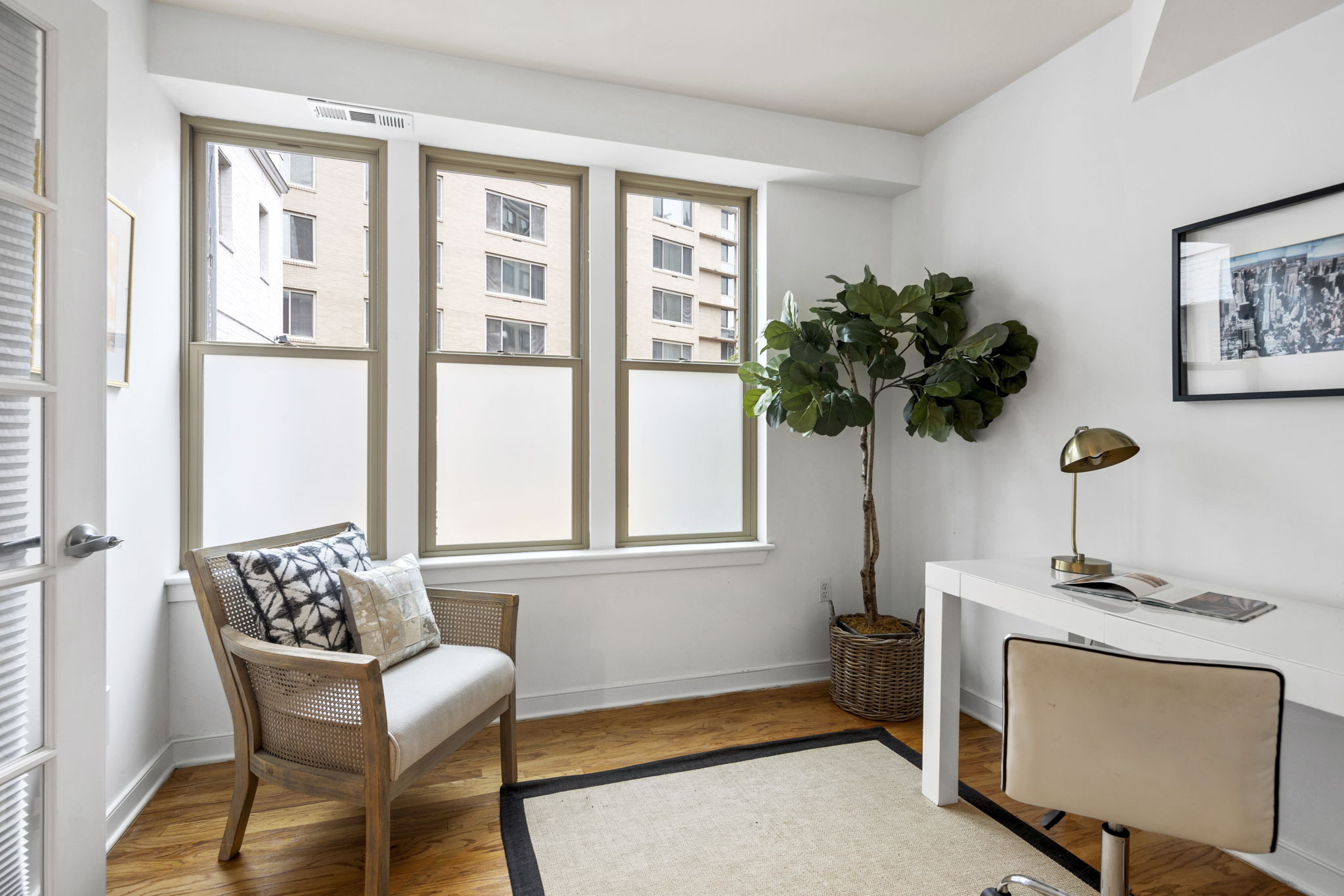 1445-N-33-web-or-mls-1445-N-St-NW-205-33