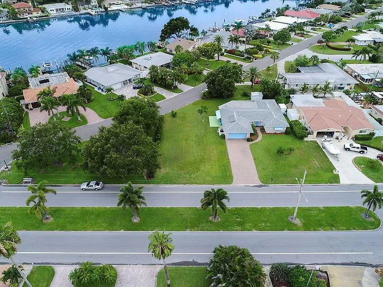 3c401633c2ecf1013059a71481fa5a1f-cc_ft_768