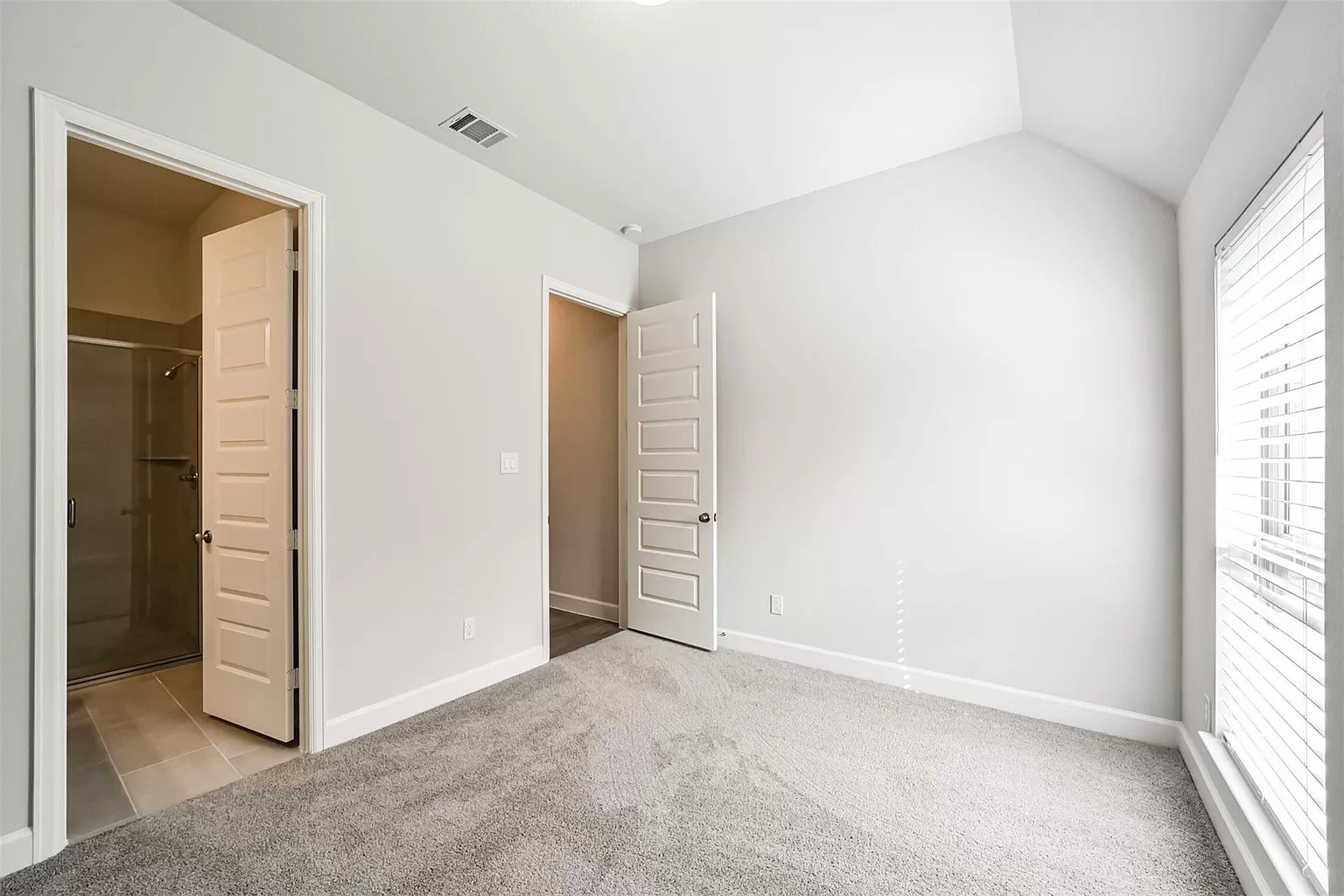 3ec2689f5ca657436d197cf7086b6c5c-uncropped_scaled_within_1536_1152