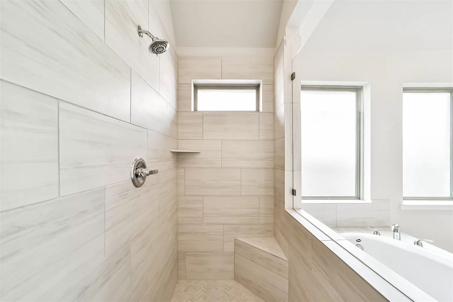 a297cbd4e9c4e9c6f8a65b496a5ea204-uncropped_scaled_within_1536_1152