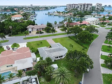 a44fa8e9b445a0182e0b6ff234de42ab-cc_ft_384