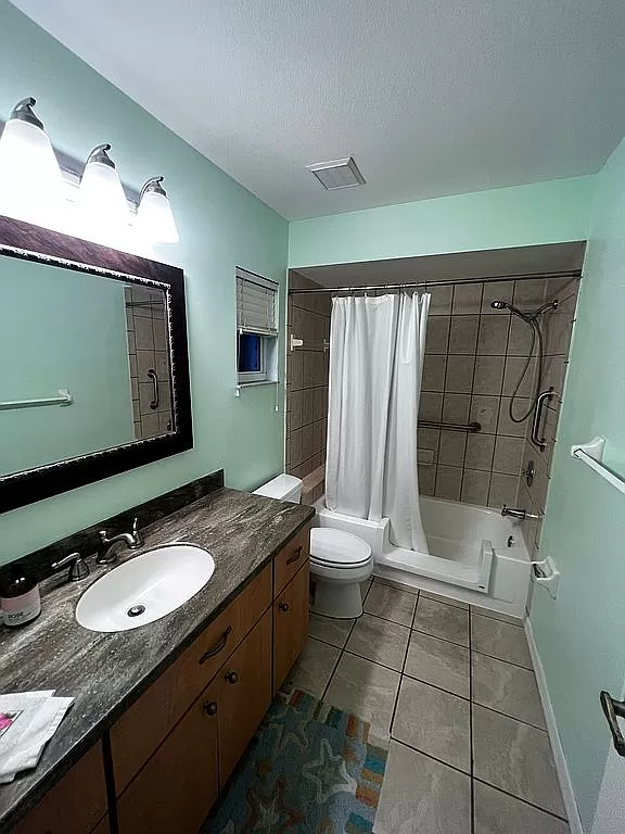 7ec4646d03a923aa3d2229e5fb9ee3ea-uncropped_scaled_within_1536_1152