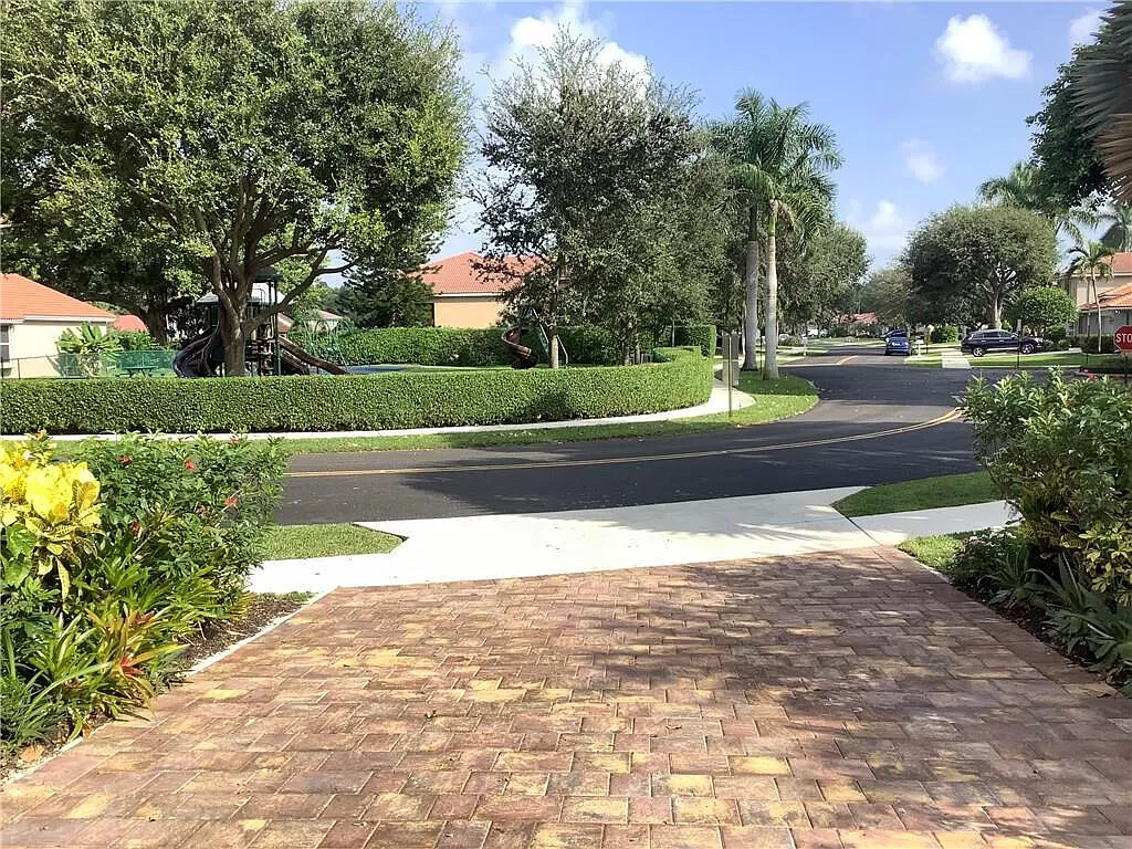 pic-for-4806-S-Lee-Rd-11